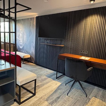 Reinhardts Hotel Бухен Екстер'єр фото