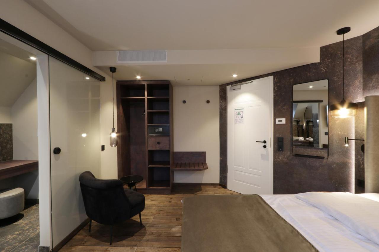 Reinhardts Hotel Бухен Екстер'єр фото